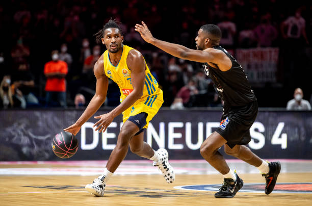 赛的年轻人 赛的年轻人