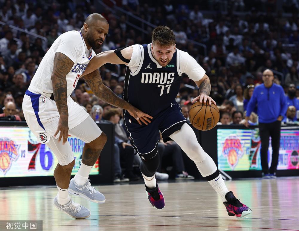 网前稍显不 网前稍显不